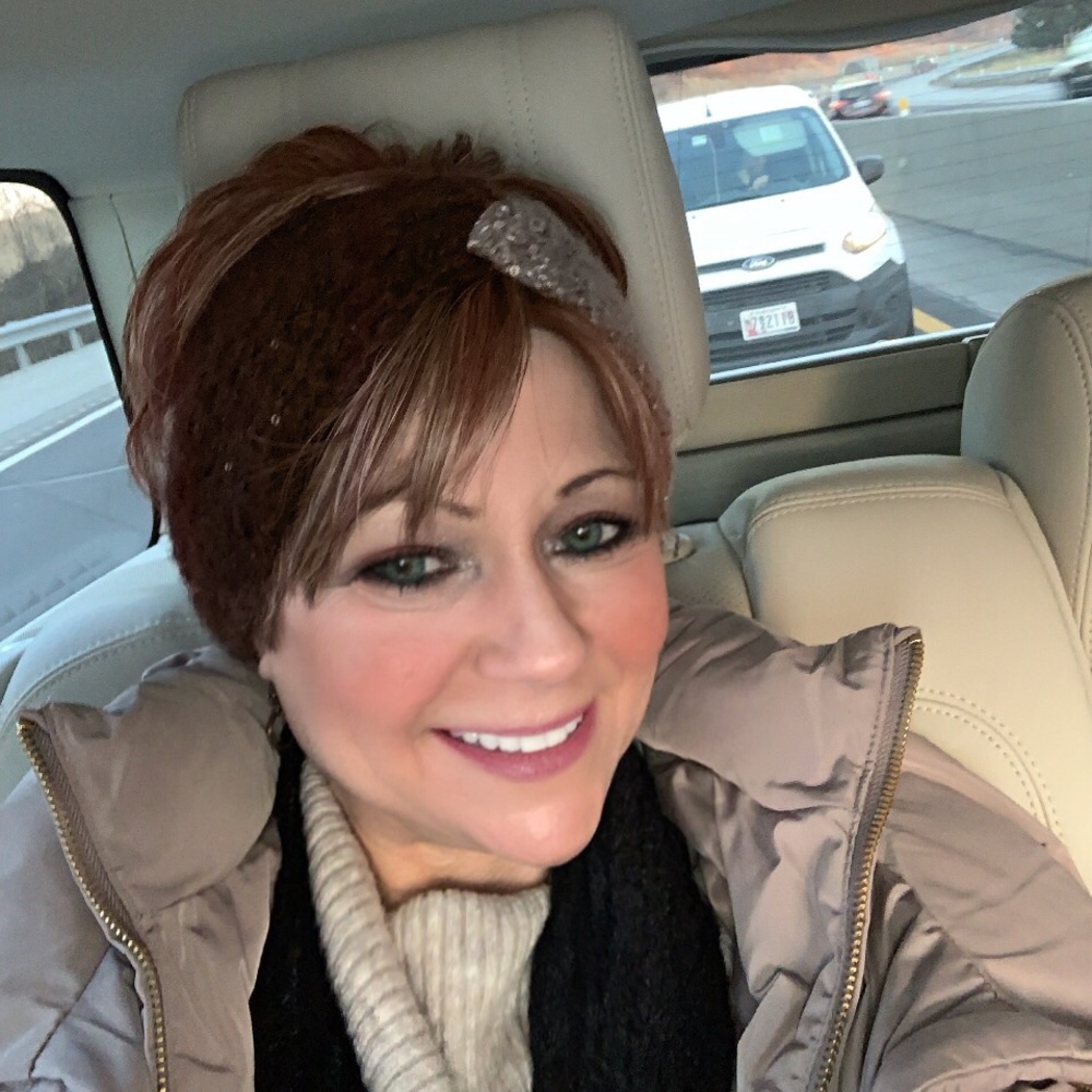 Meet your Posher, Maria